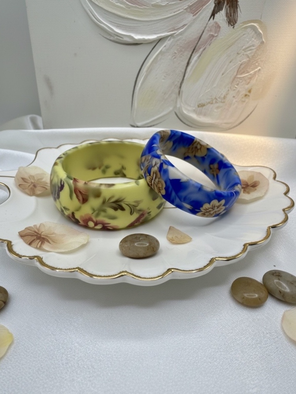 Set of 2 Chunky Floral Resin Bangle Bracelets – Blue & Yellow